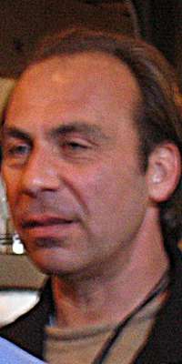 Taylor Negron, American comedian and actor (Angels in the Outfield, dies at age 57